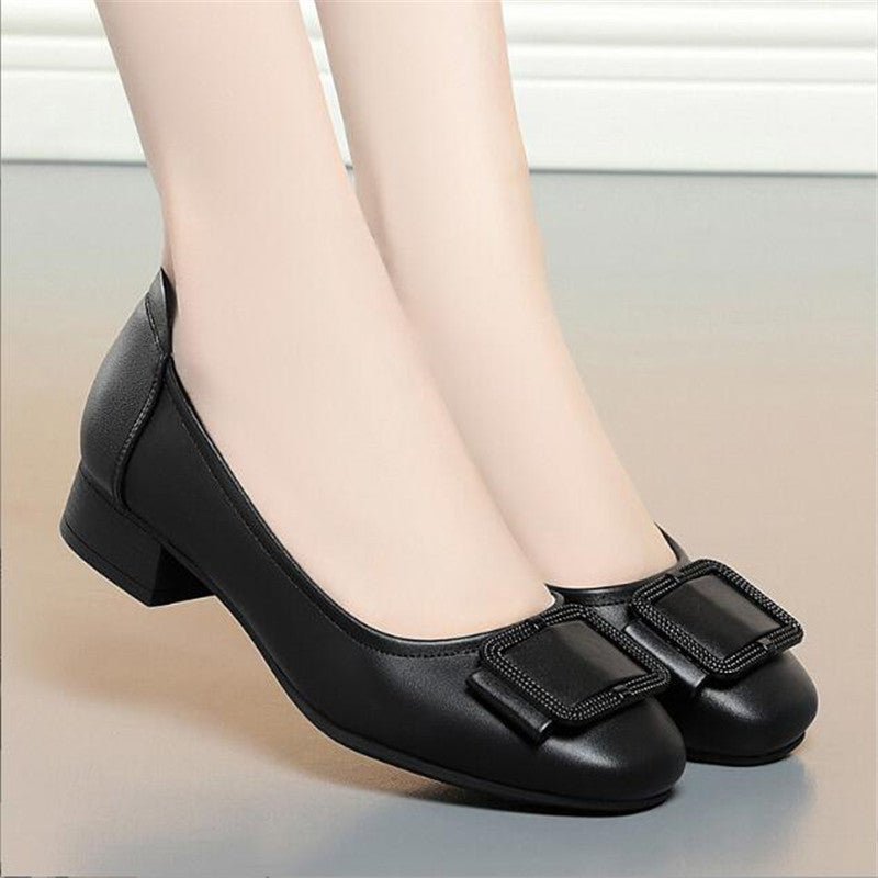 נעלי עור נשים, עקב נמוך — נוחות, למשרד