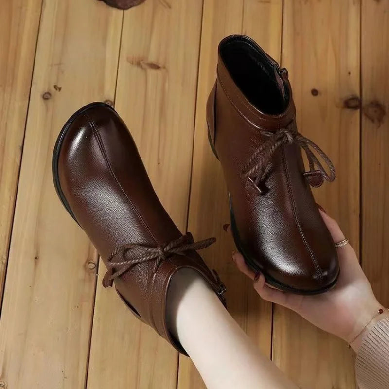 מגפוני עור רטרו לנשים - שרוכים, רוכסן צדדי, עקב בינוני