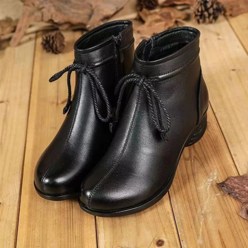 מגפוני עור רטרו לנשים - שרוכים, רוכסן צדדי, עקב בינוני