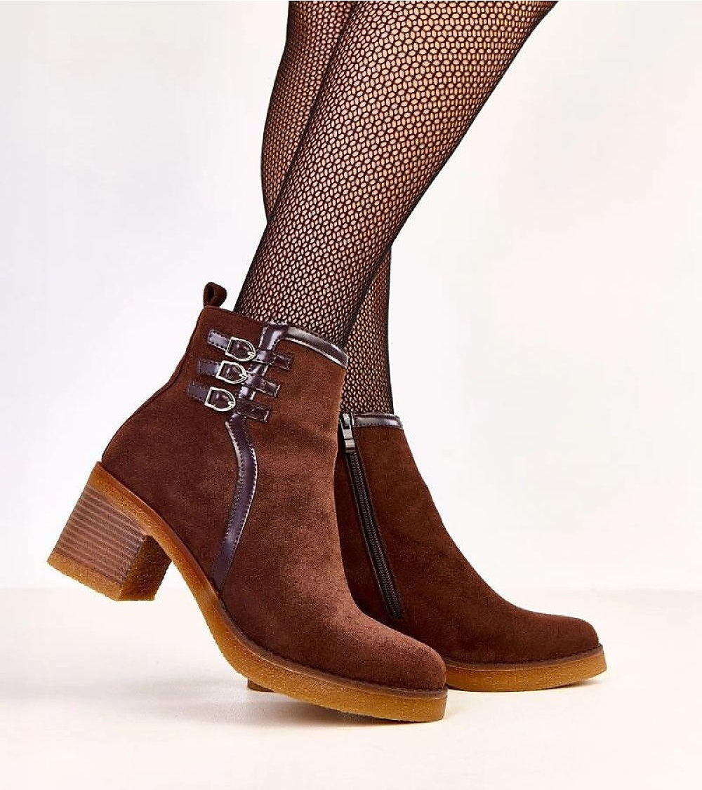 מגפונים דגם קרנה A8222 חום